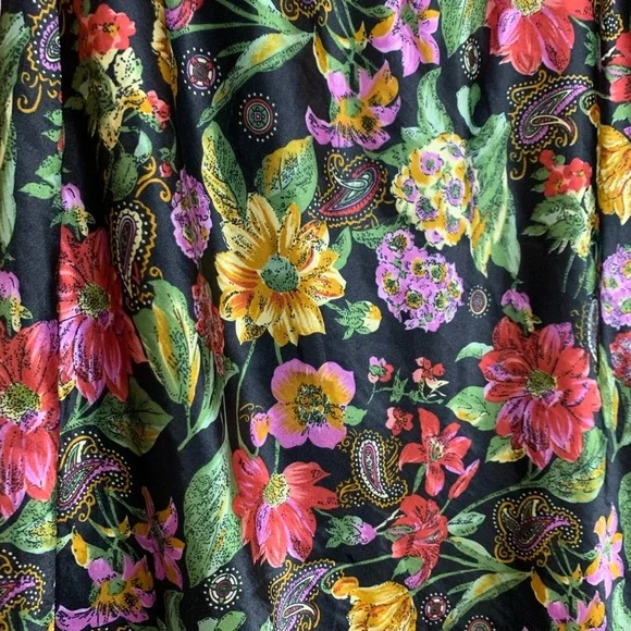 Vanity Fair Floral Slip Skirt Lace Polyester Under Garment Size Small/Medium - Picture 6 of 7